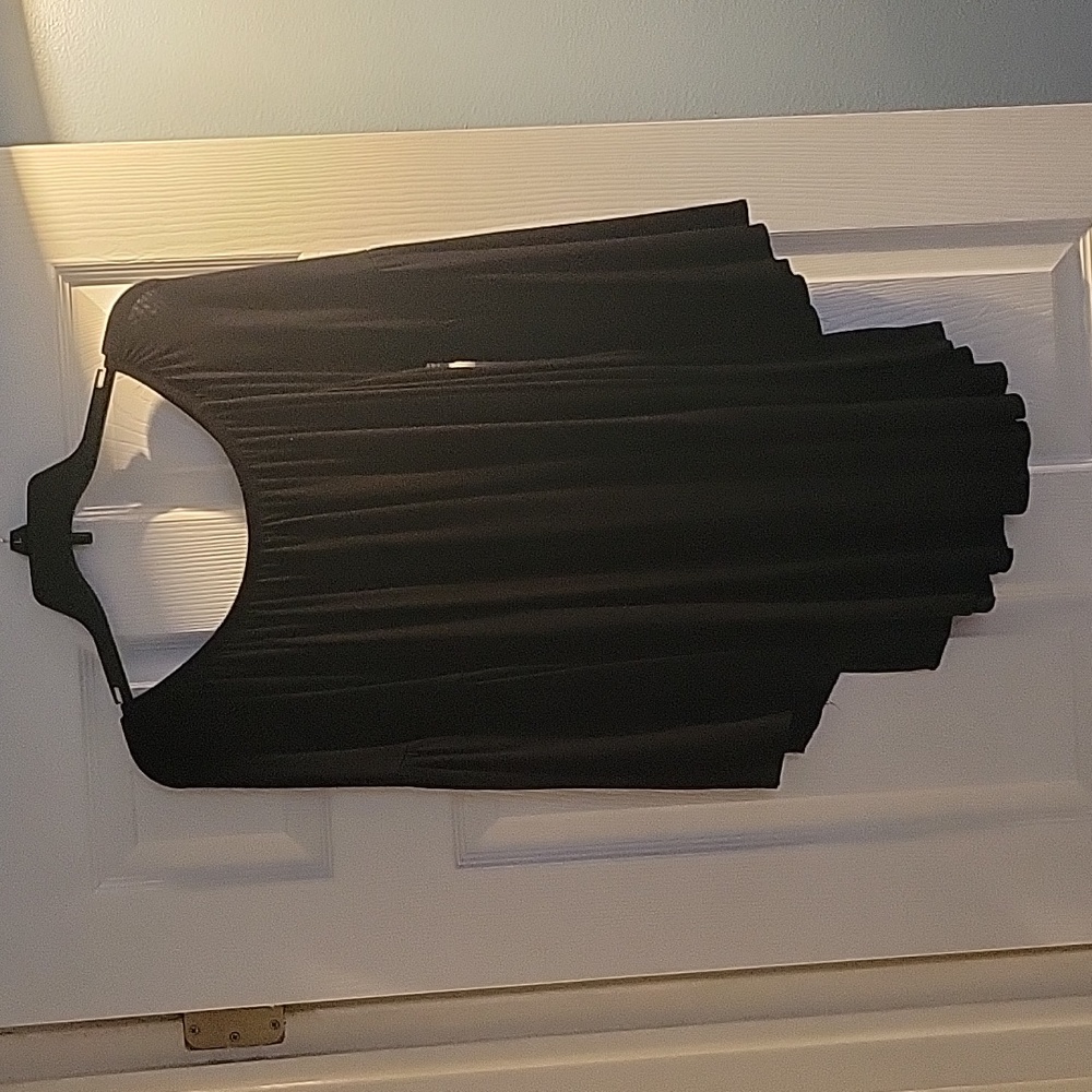 Beautiful black blouse. Has great movement for a shirt.